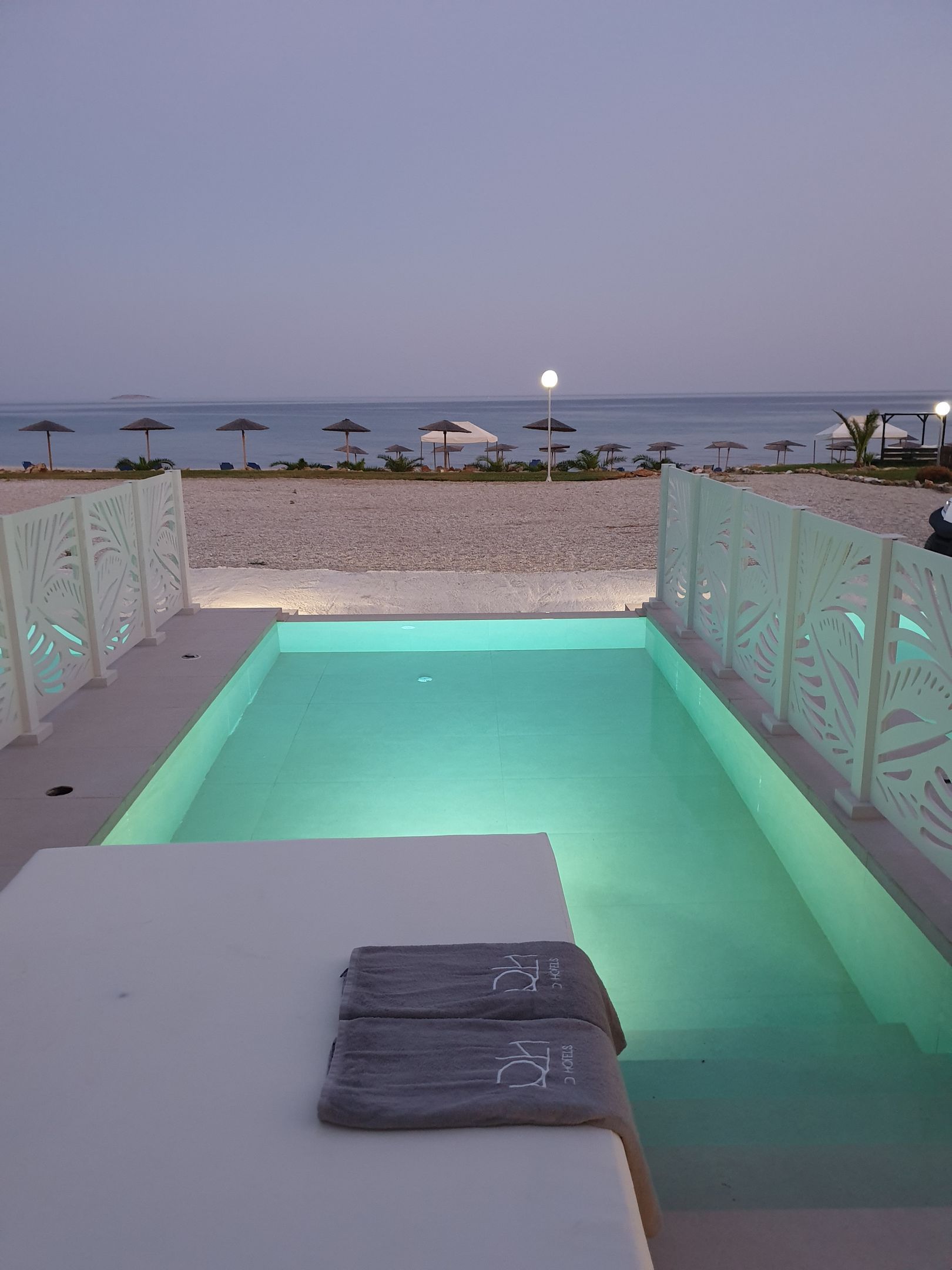 One bedroom deluxe junior suite with private pool