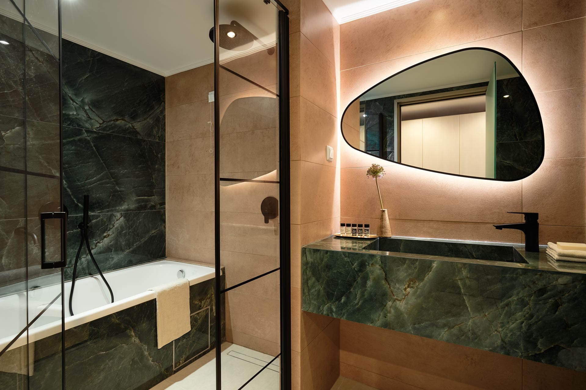 Senior Suite with private pool and jacuzzi