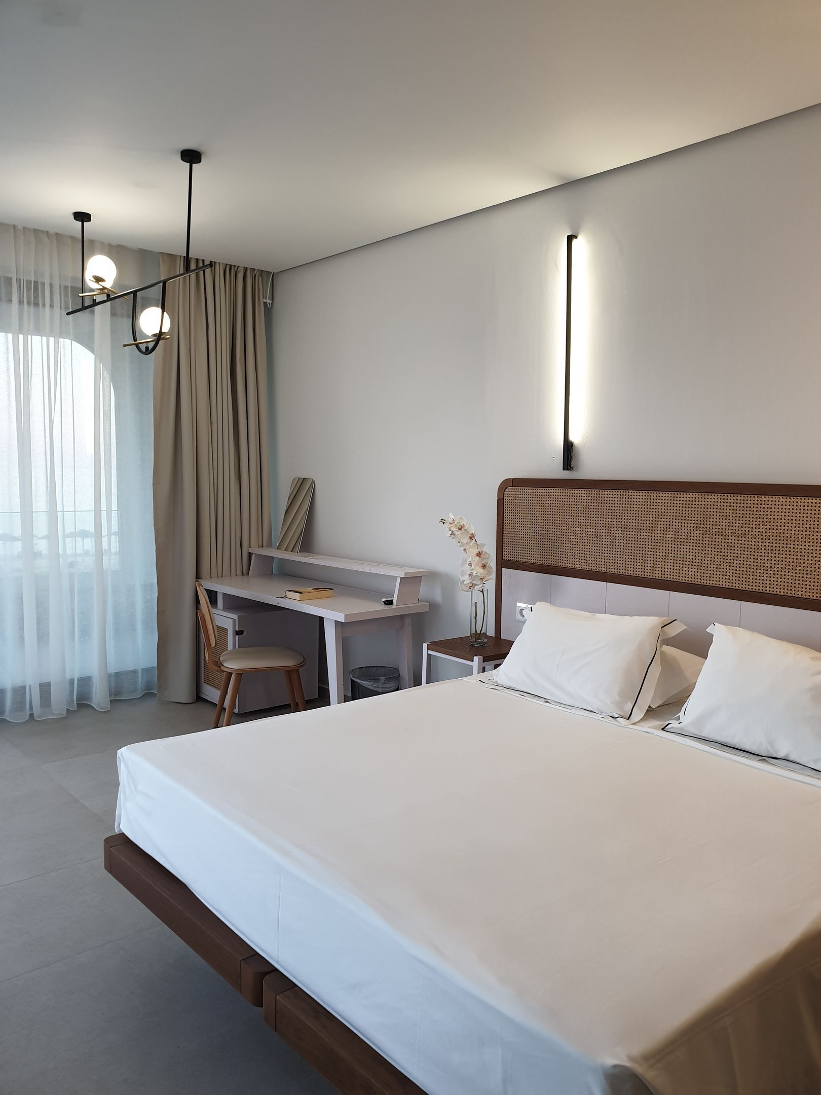 Residence suite with indoor jacuzzi and private pool