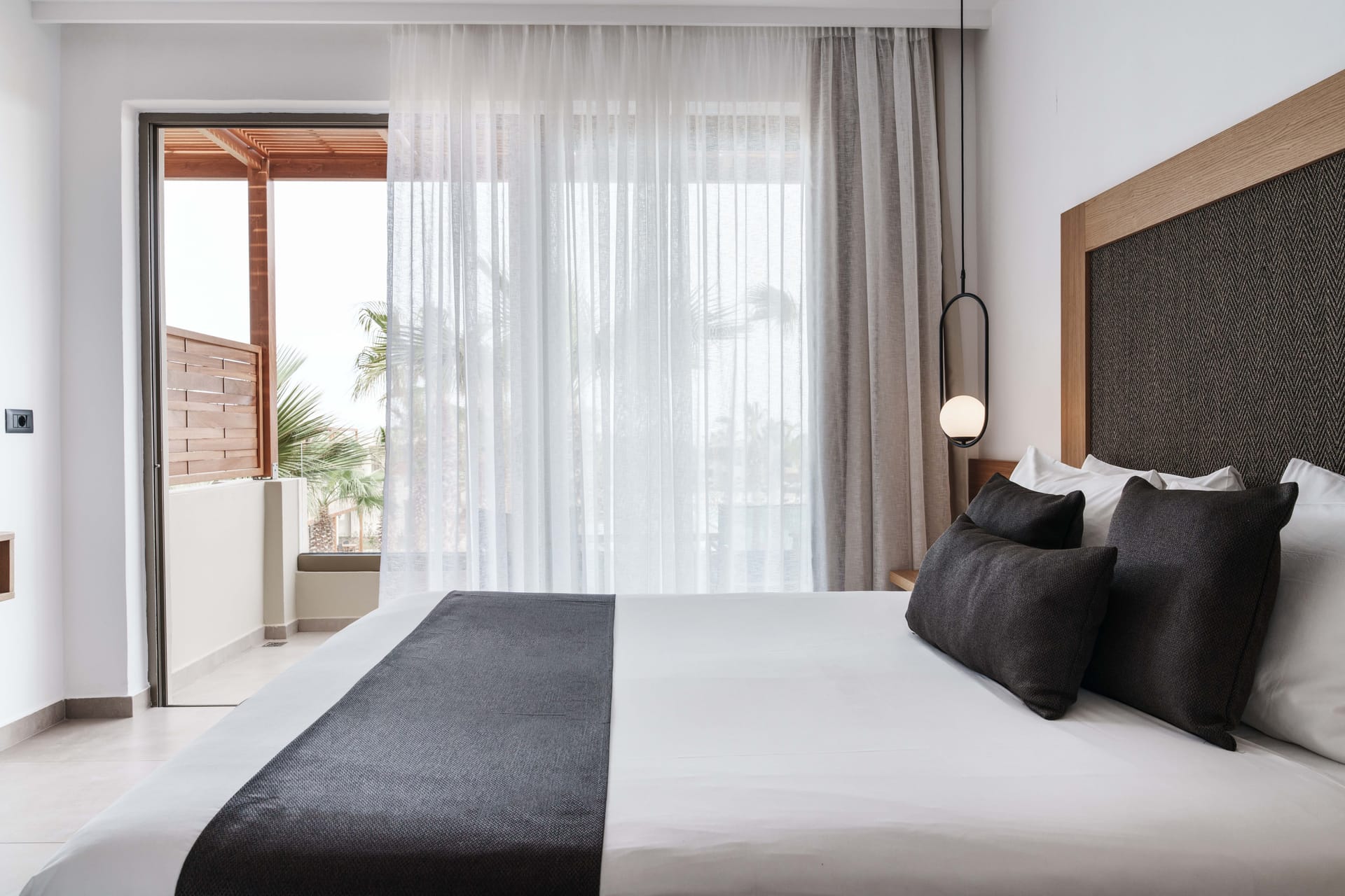 Standard Room with Pool View/Garden View