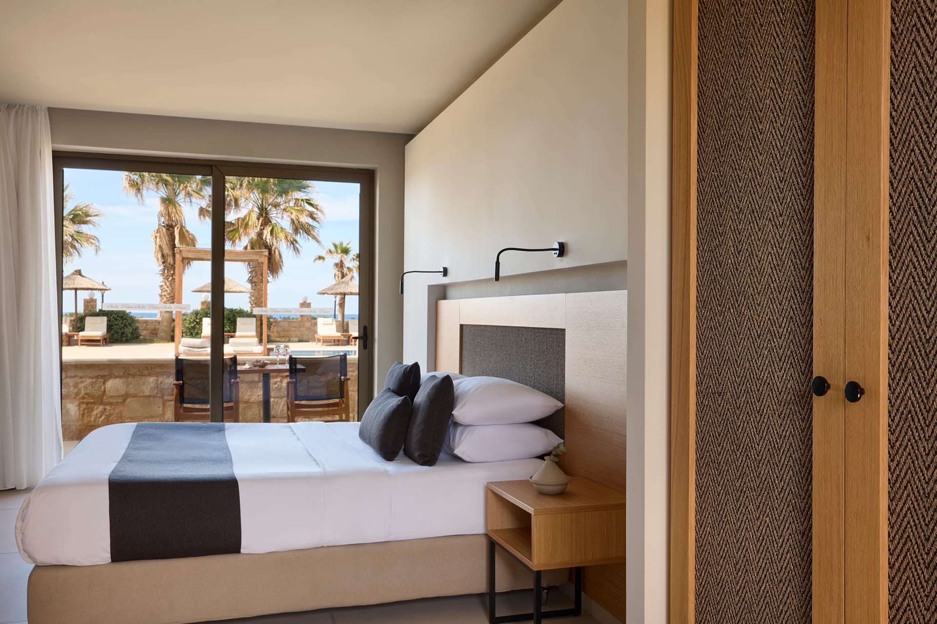 Superior Room with Sea View and Sharing Pool