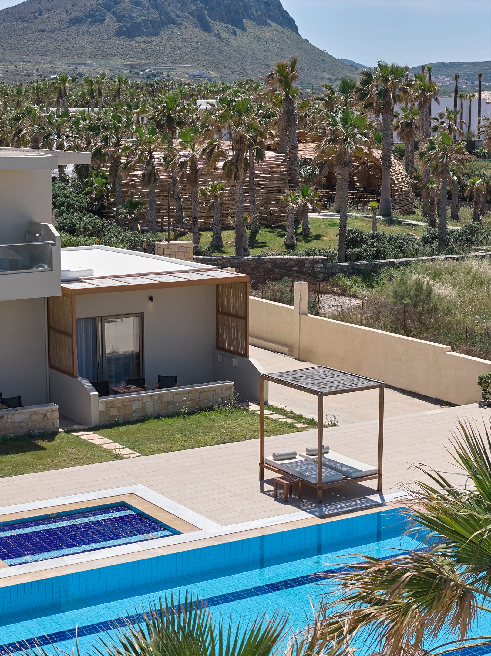 Superior Room with Sea View and Sharing Pool