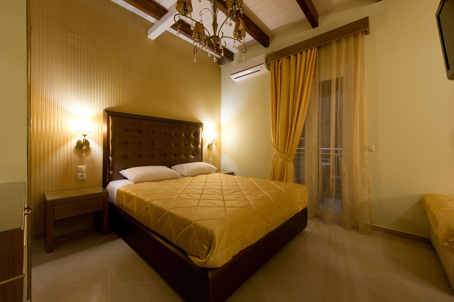 Deluxe Triple Studio