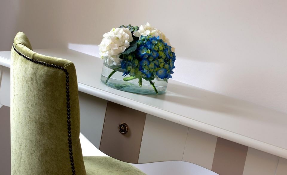 Superior One Bedroom Apartment