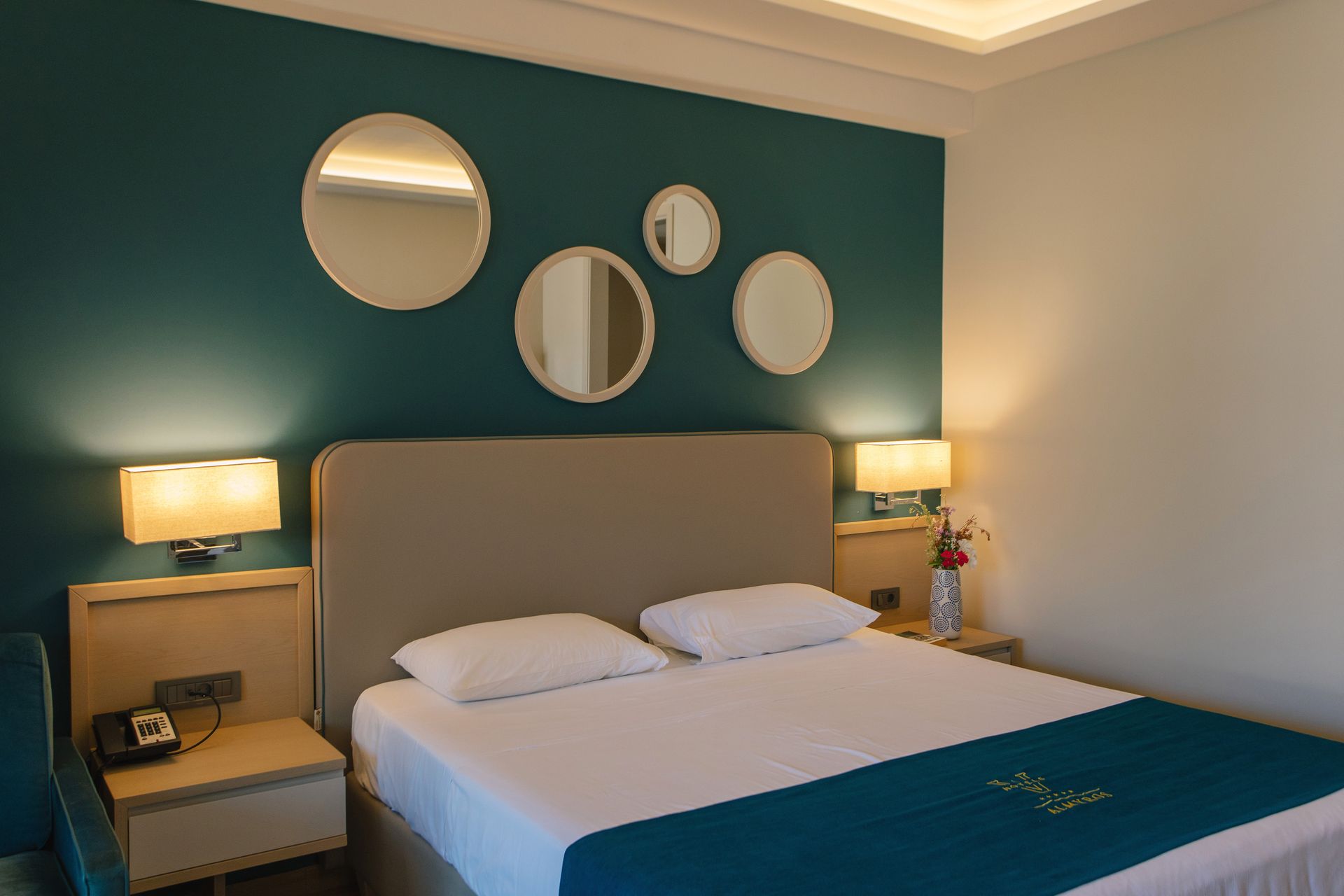 DELUXE DBL GARDEN VIEW