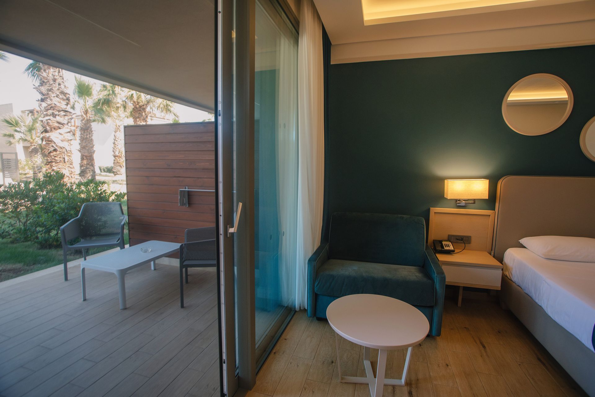 DELUXE DBL FOR SINGLE