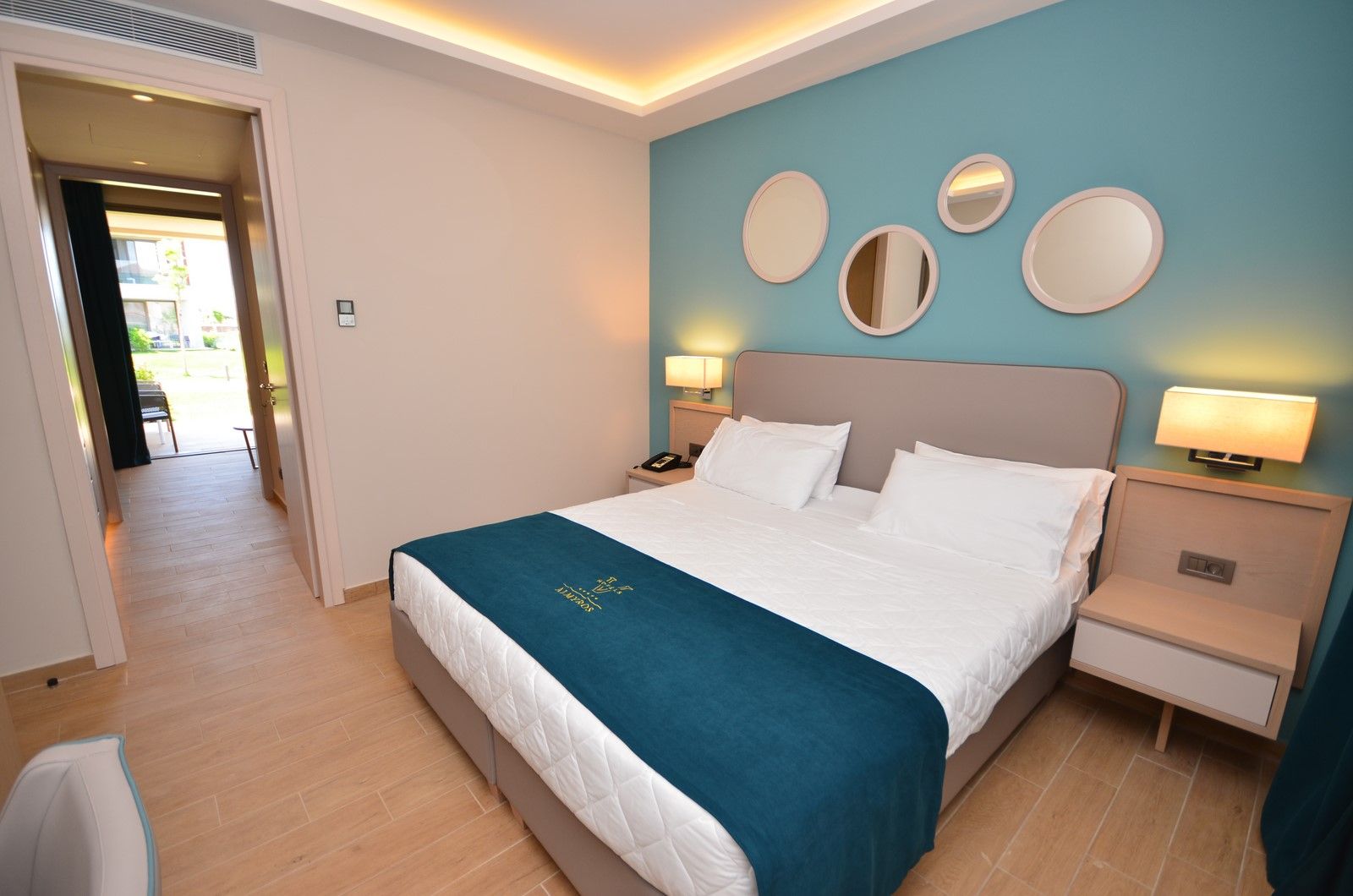 FAMILY ROOM GARDEN VIEW