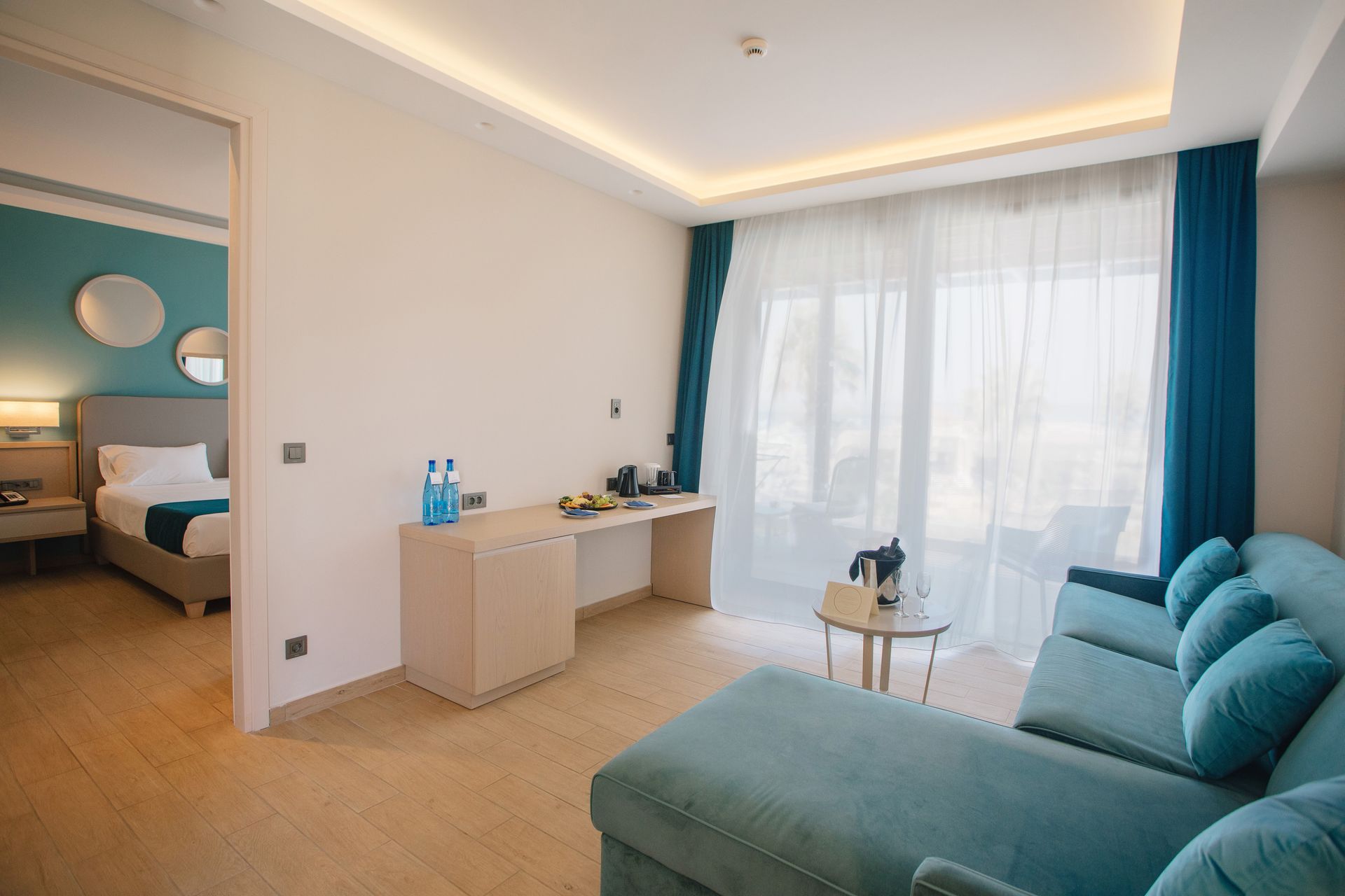 ONE BEDROOM SUITE SEA VIEW