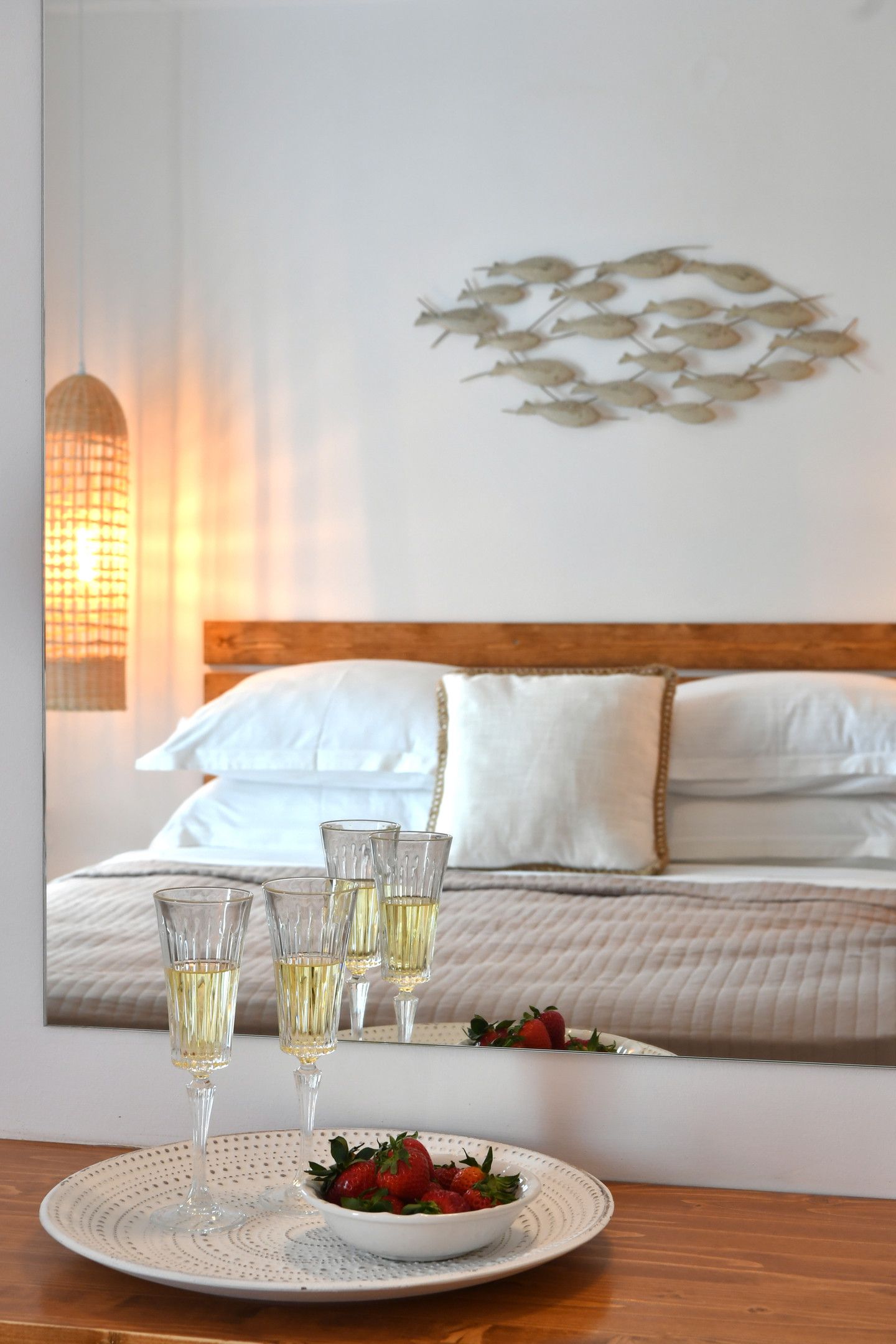 Deluxe 3 Bedroom Apartment with Outdoor Jacuzzi &amp; Partial Sea View (Seasonal Jacuzzi: Open May - Oct)