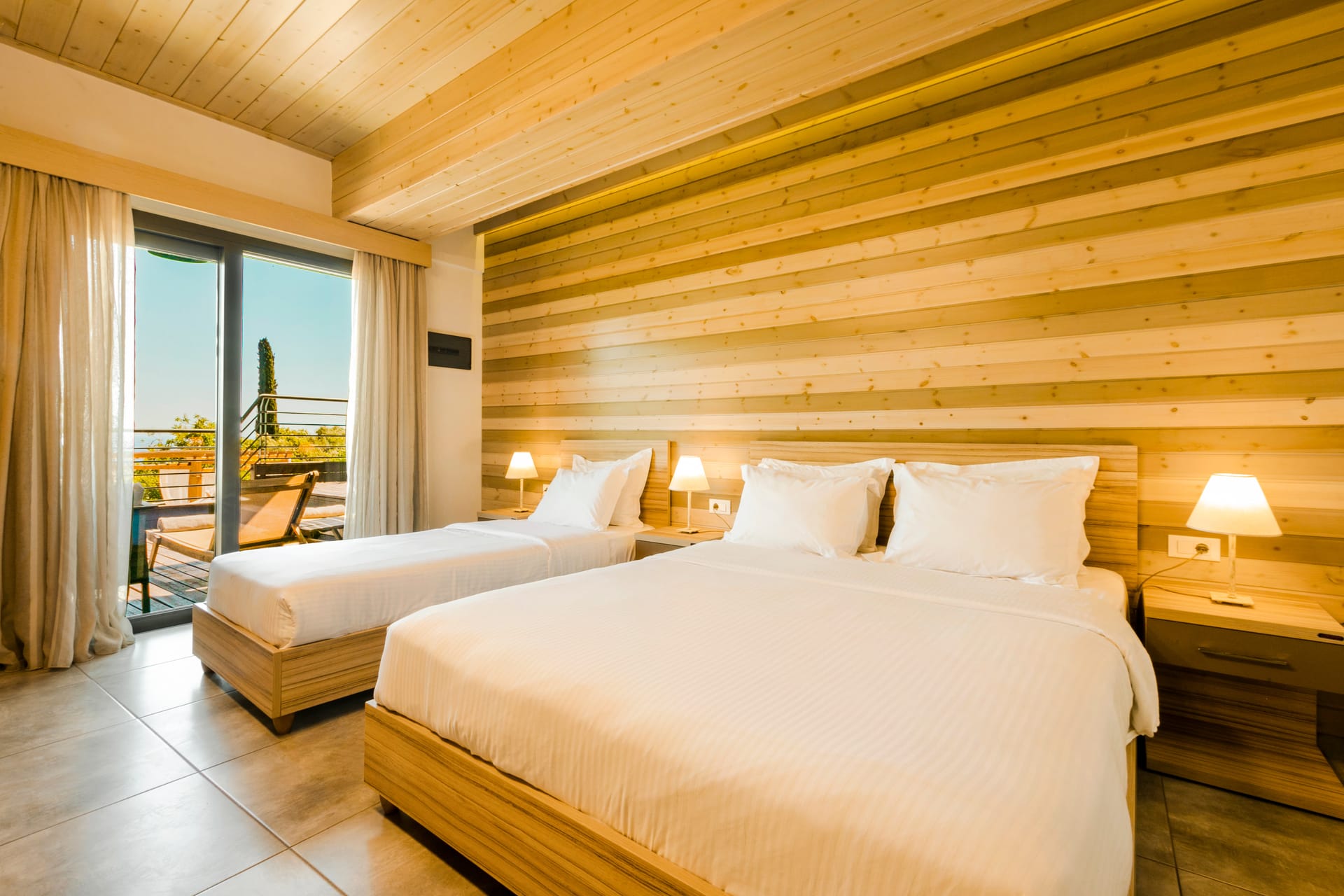 Deluxe Studio with Sea View (3 Guests)