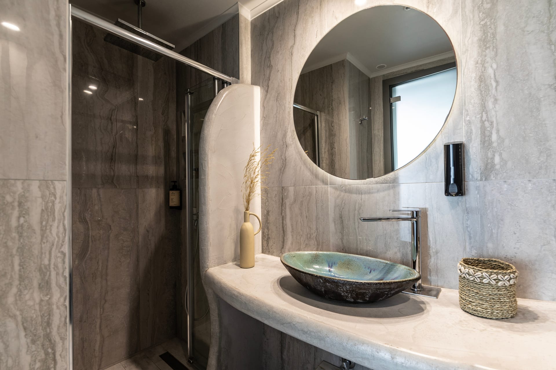 2 Level Suite | Sea View