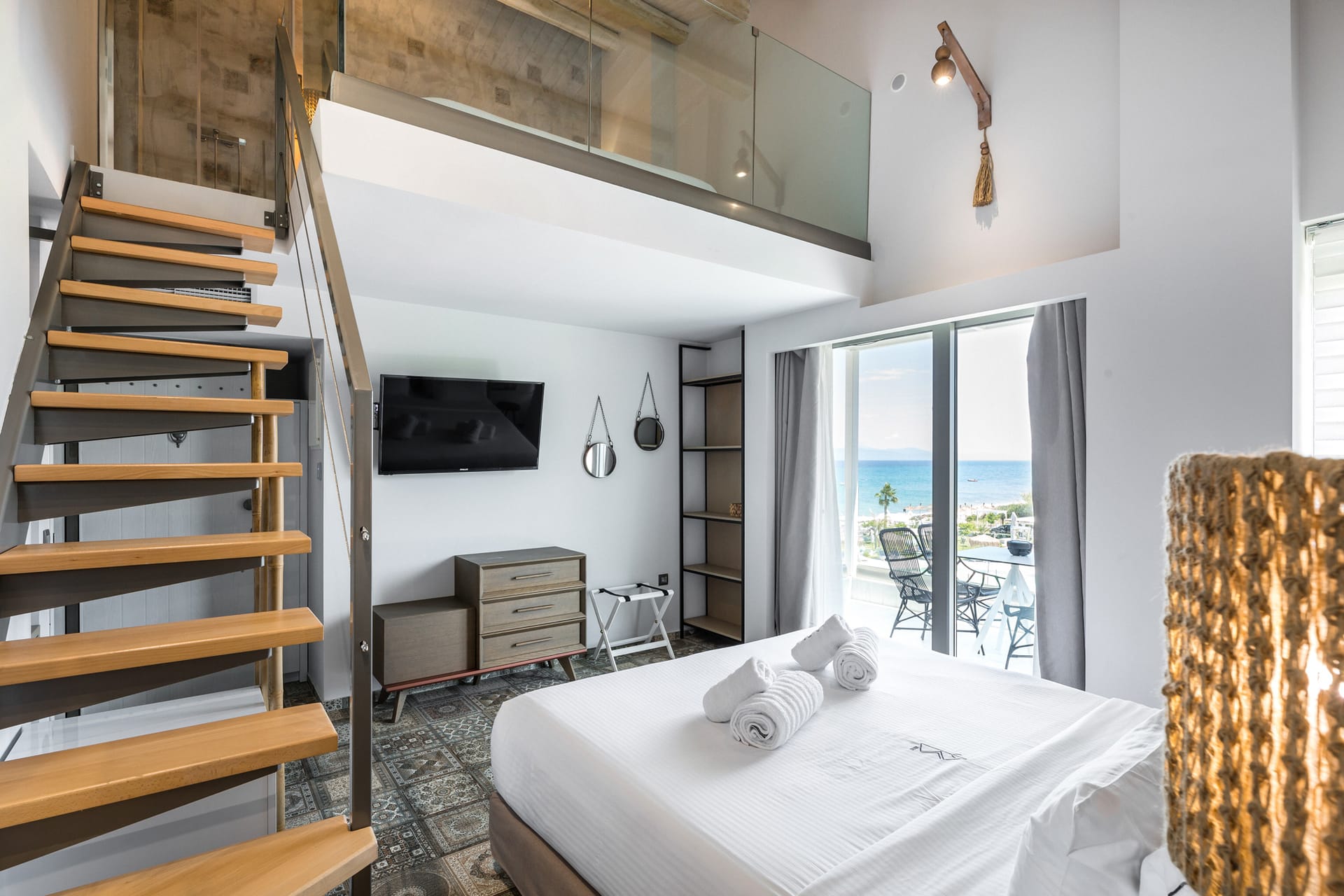2 Level Suite | Sea View