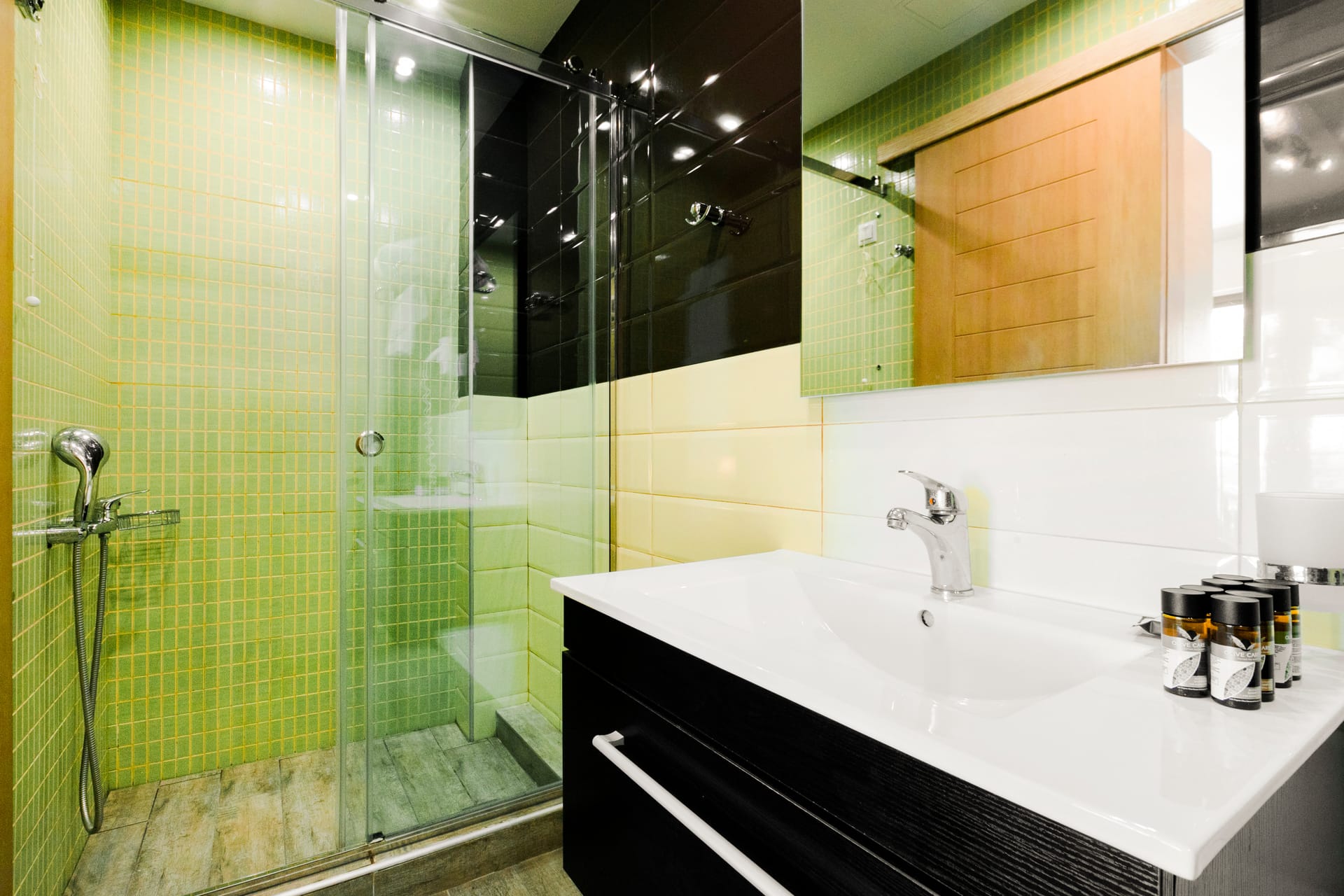 Executive Two-Bedroom Apartment with Sea View