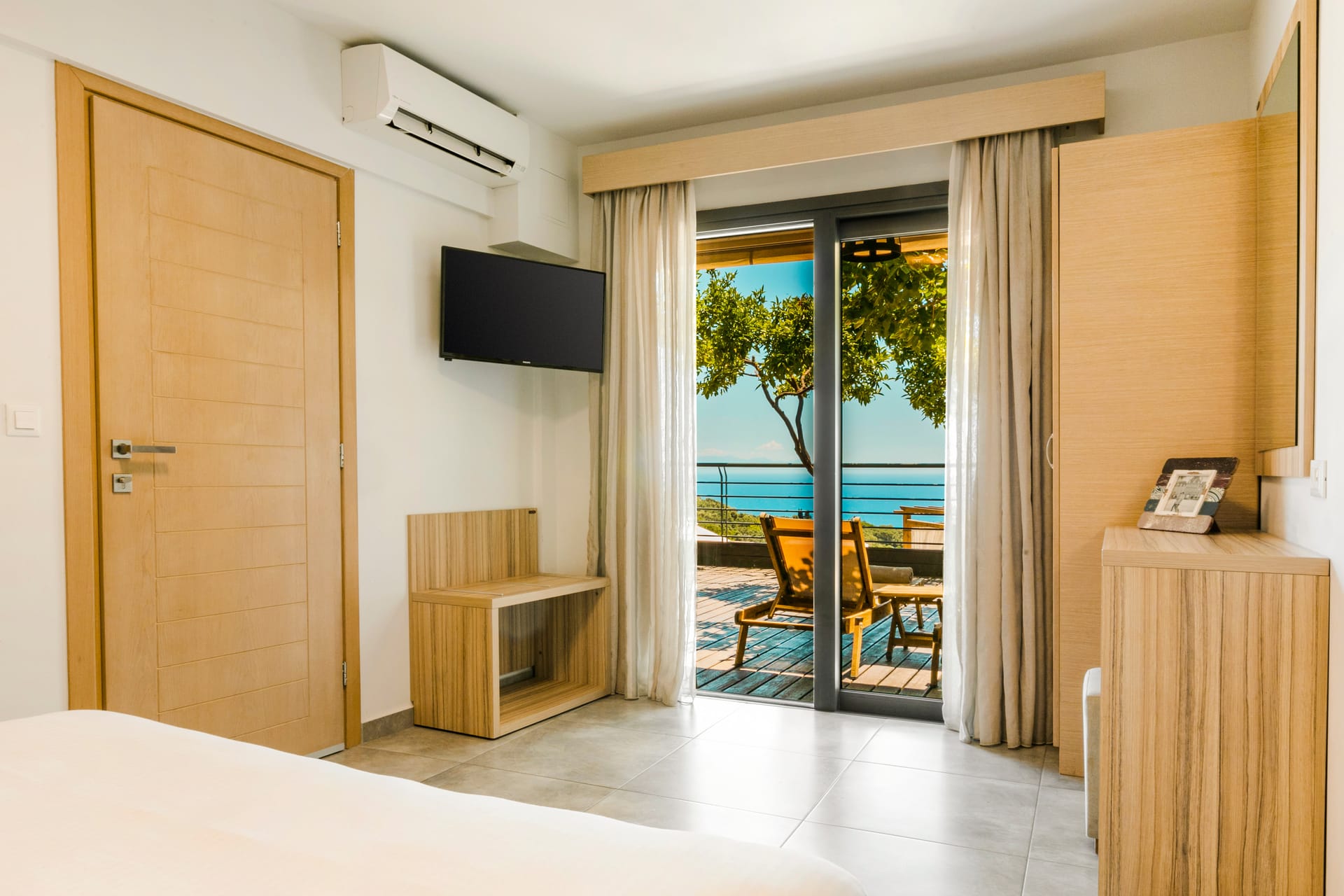 Executive Two-Bedroom Apartment with Sea View