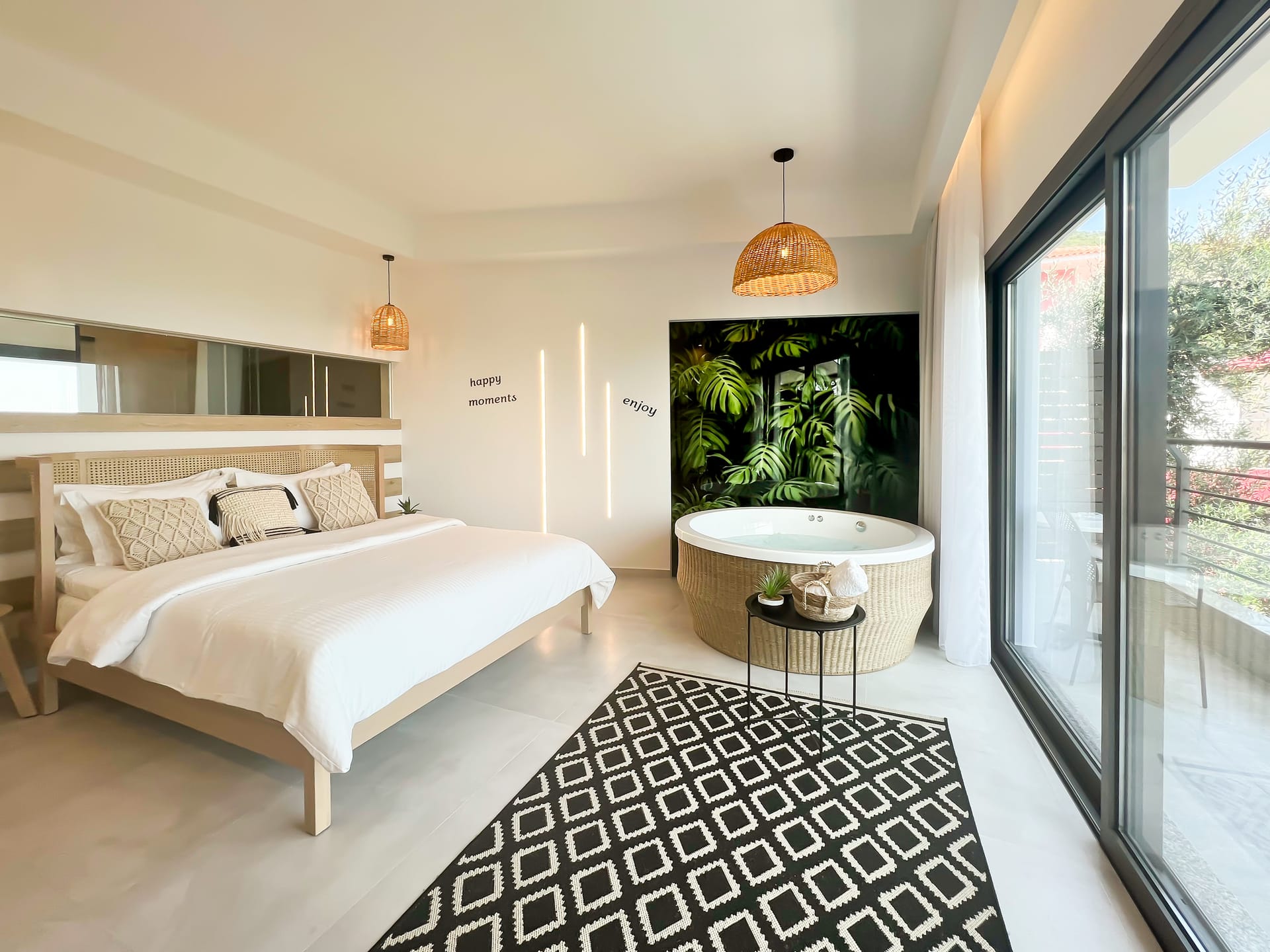 Escape Suite with indoor jacuzzi and Sea View