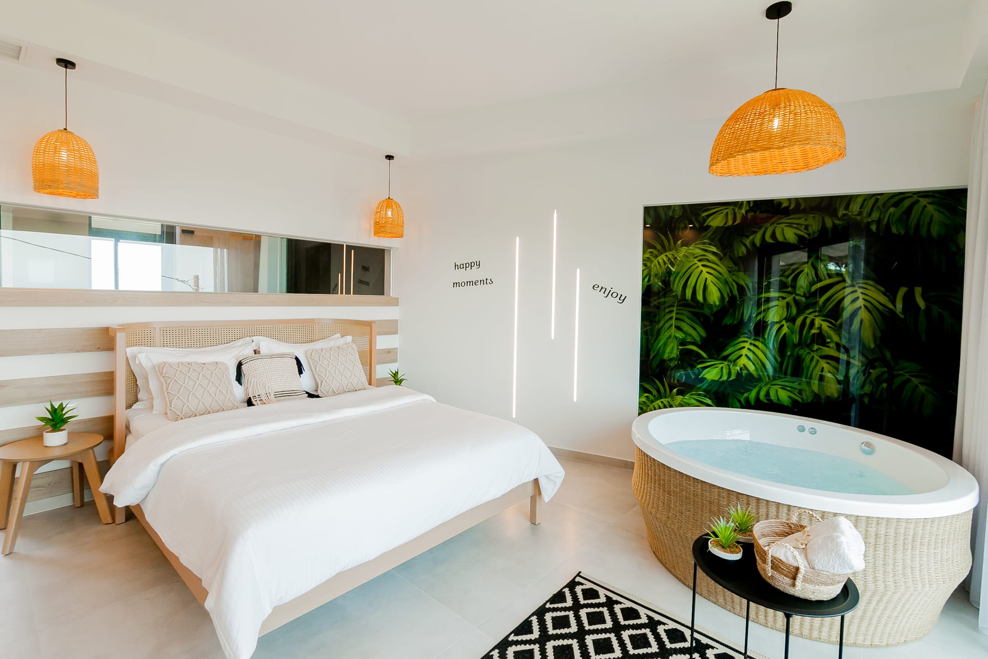 Escape Suite with indoor jacuzzi and Sea View