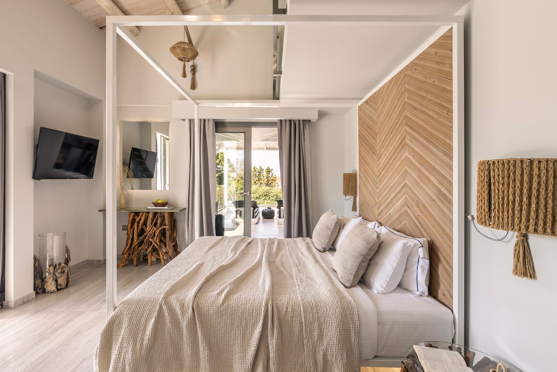 2 Level Suite | Outdoor Jacuzzi