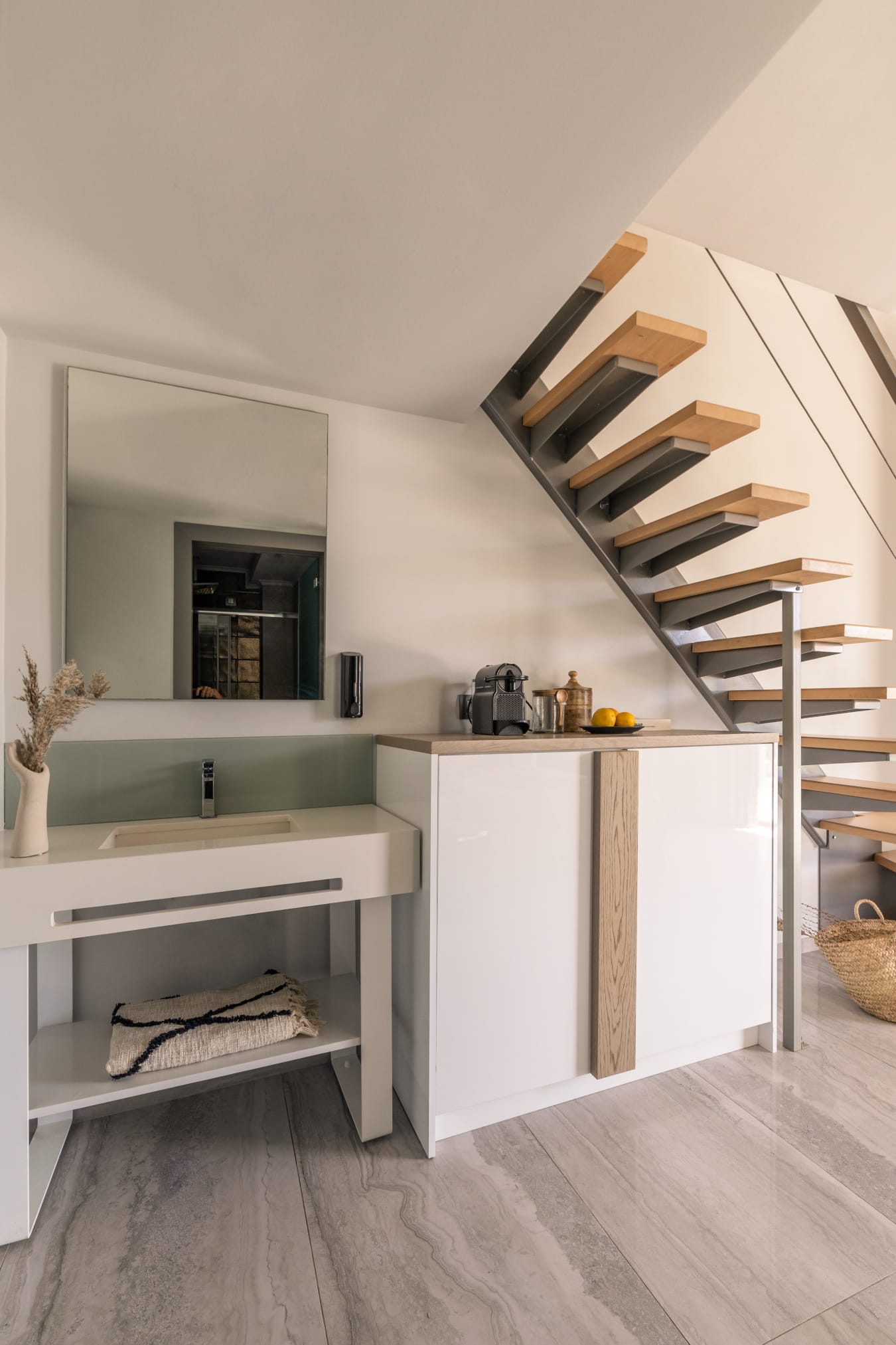 2 Level Suite | Outdoor Jacuzzi