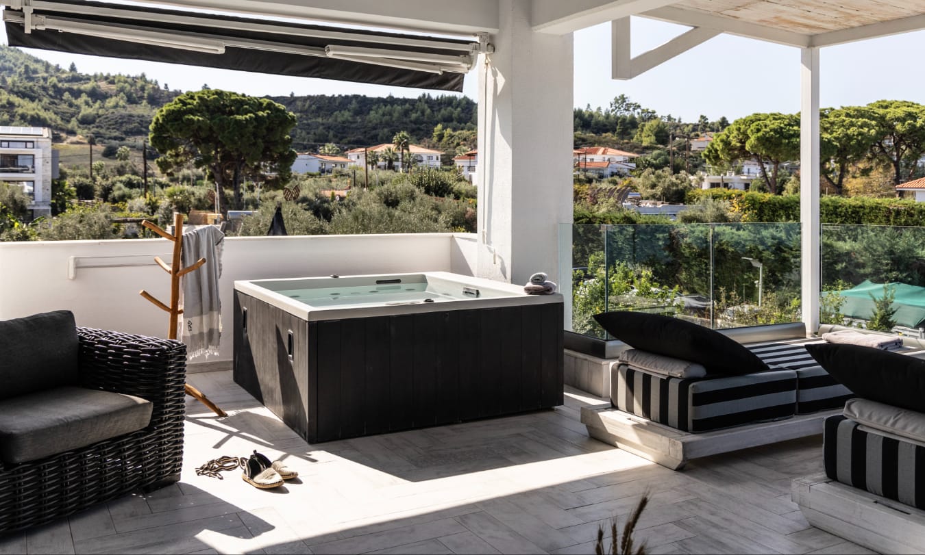 2 Level Suite | Outdoor Jacuzzi