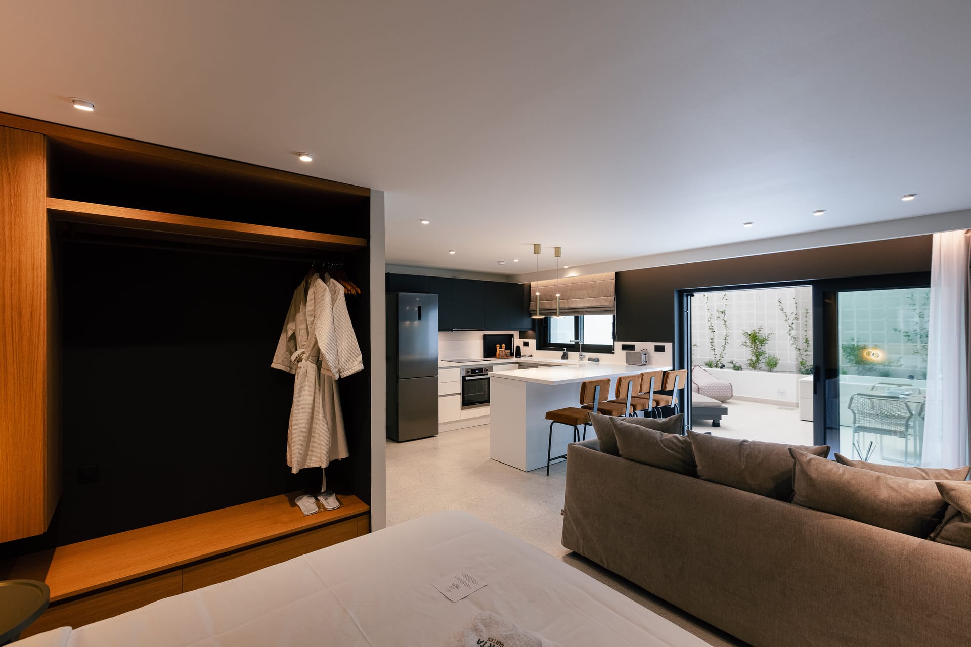 Suite with Terrace &amp; Outdoor Jetted Tub