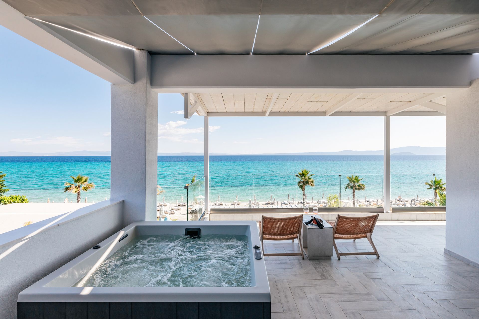2 Level Suite Sea View | Outdoor Jacuzzi