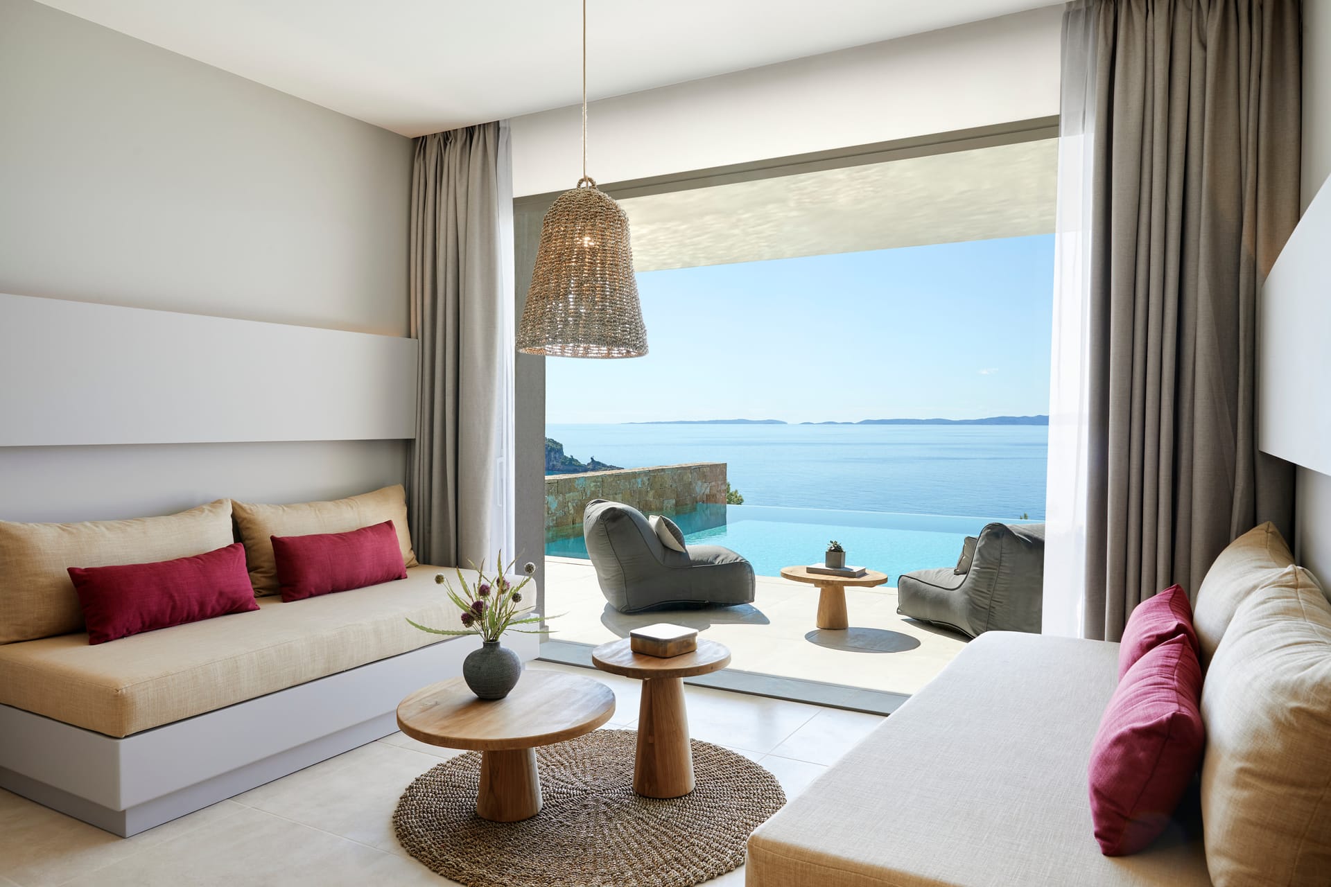 One Bedroom Suite Private Pool Sea View