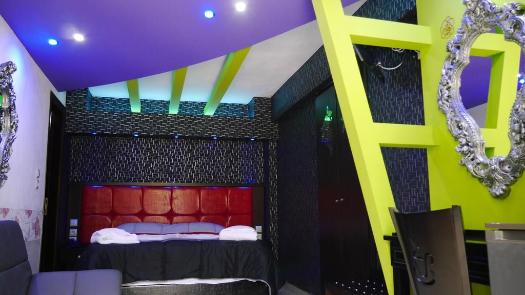 Standard Room with Garden View