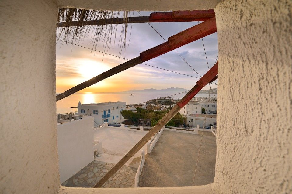 Traditional Windmill Outdoor Jacuzzi