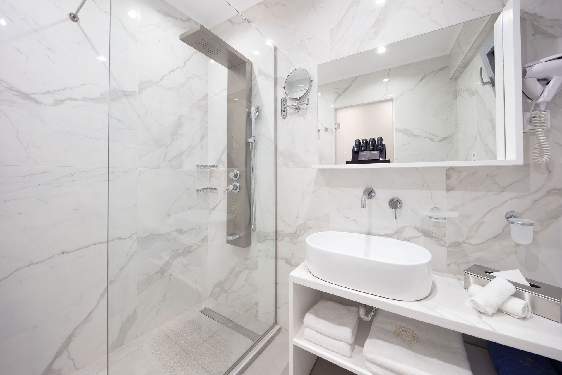 Family Room Pool View