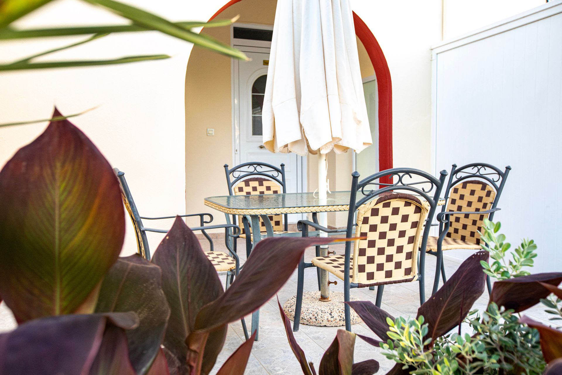 Superior One Bedroom Apartment with Garden View | Bougainvillea