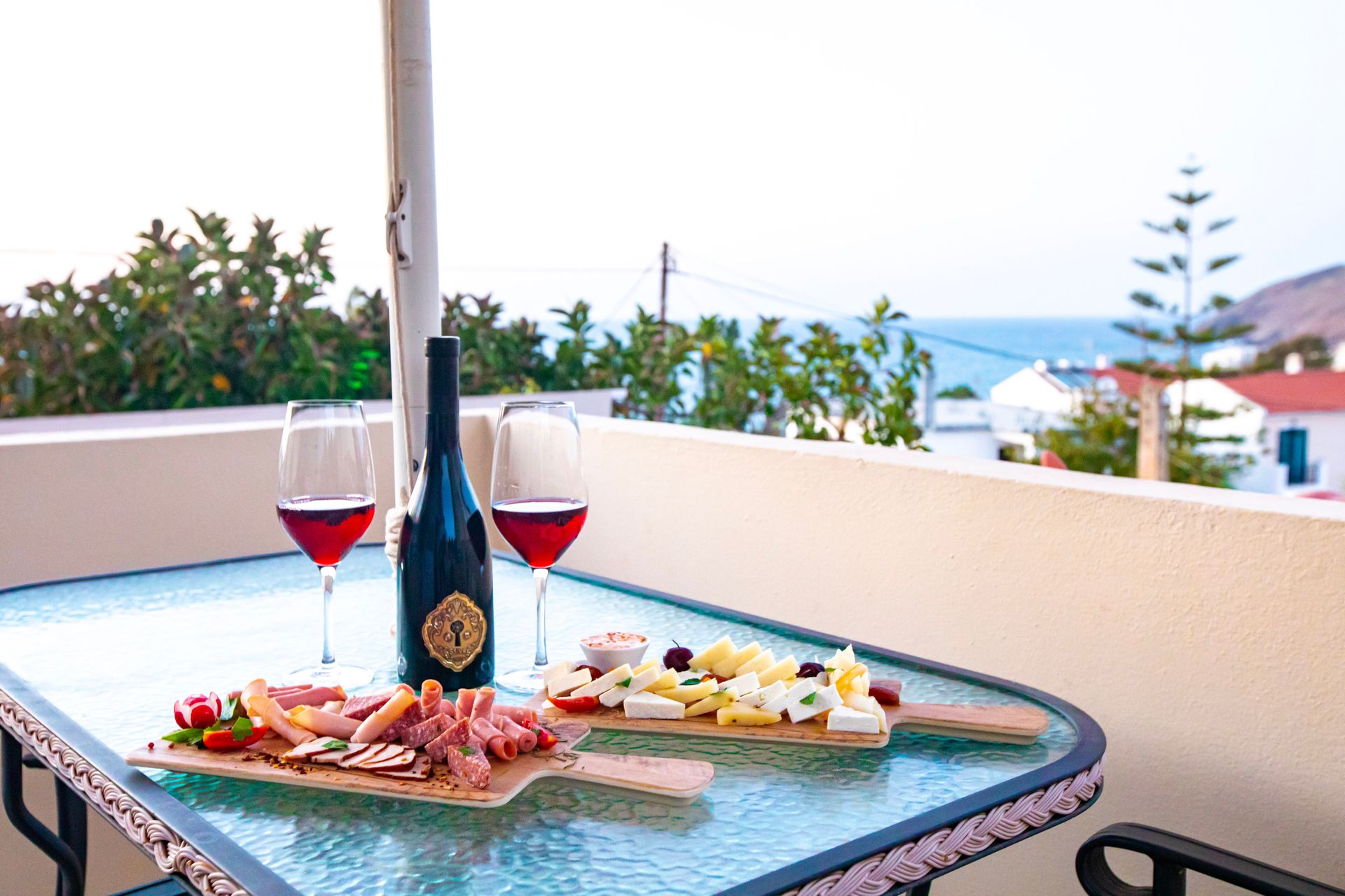 Luxury Studio with Sea View &amp; Terrace | Arokaria