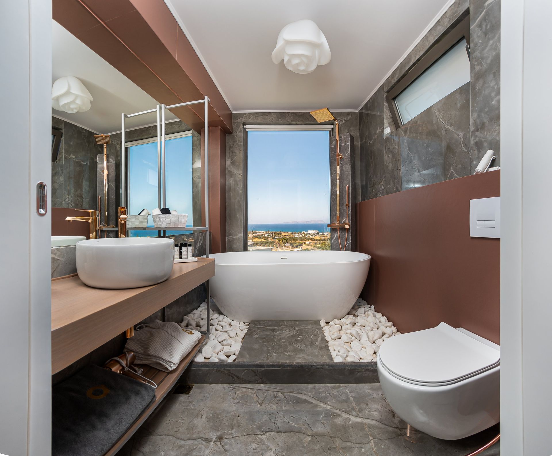 Sea View Suite with outdoor hot tub