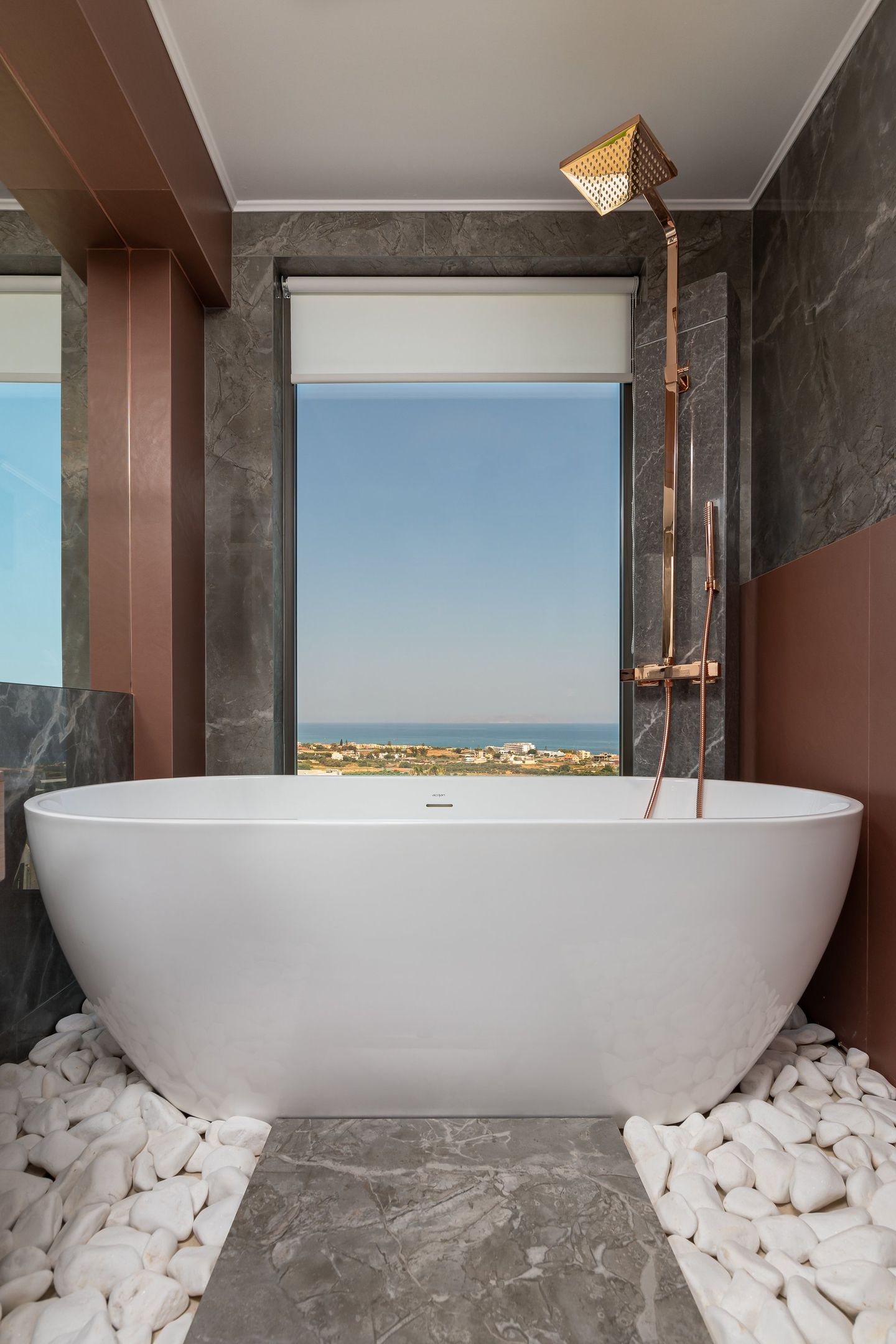 Sea View Suite with outdoor hot tub