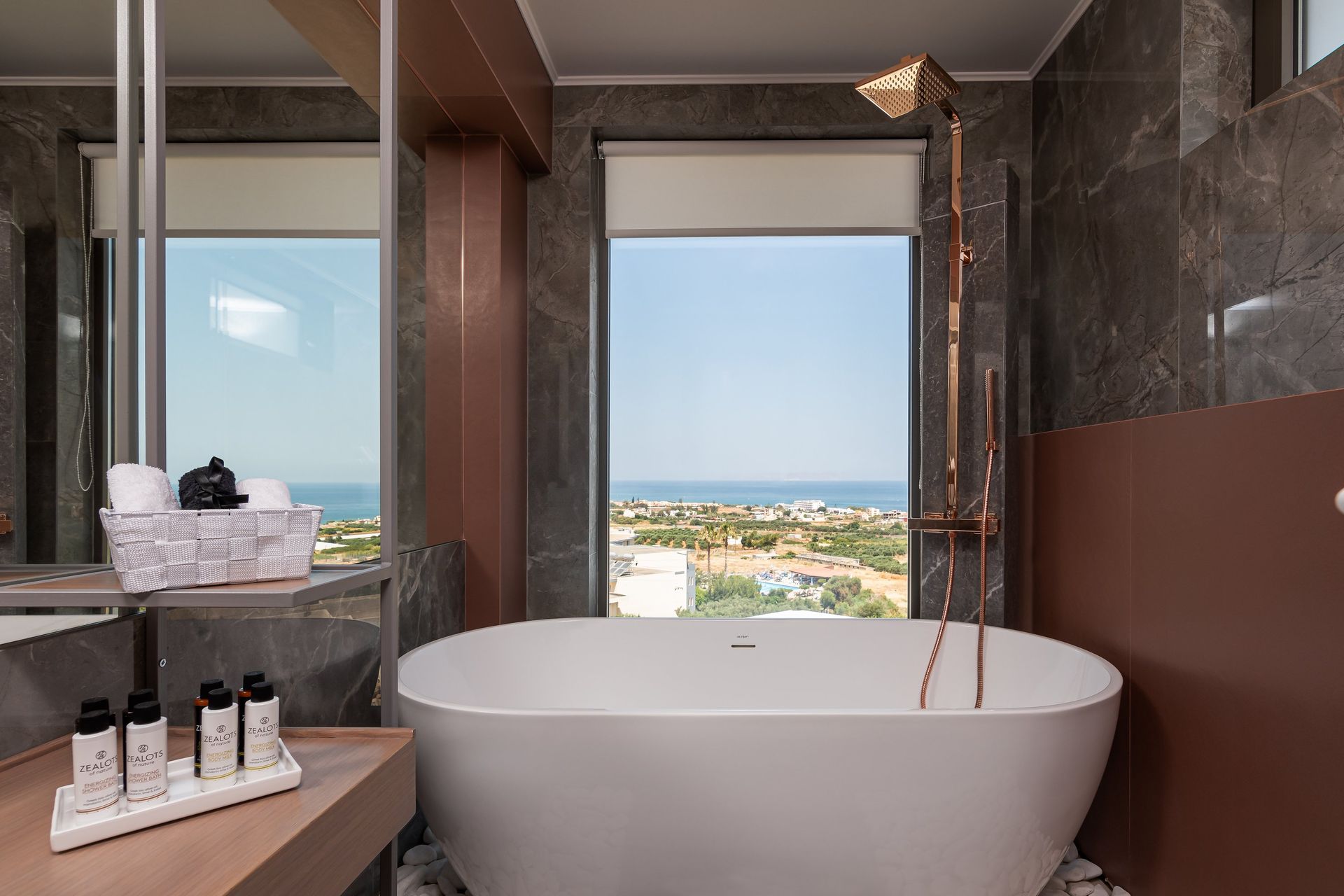 Sea View Suite with outdoor hot tub