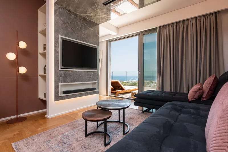 Sea View Suite with outdoor hot tub