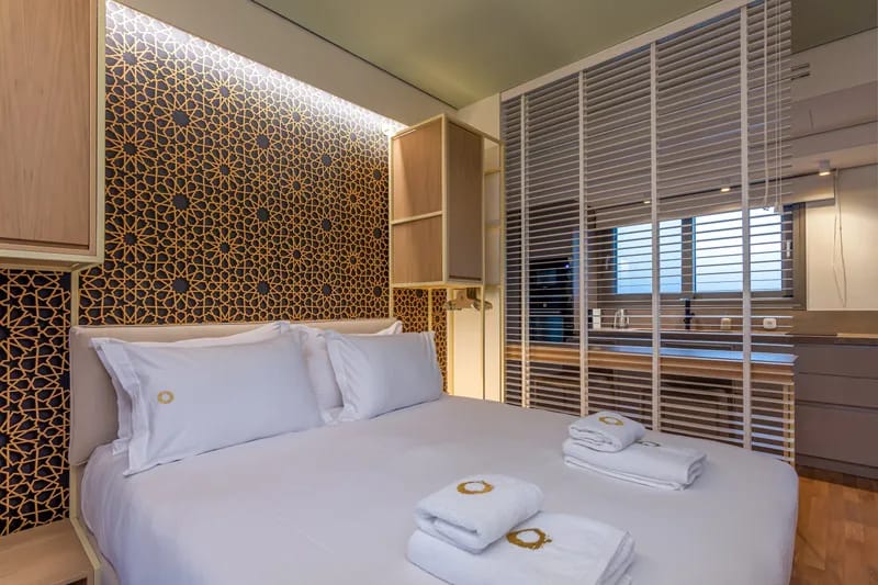 Sea View Suite with outdoor hot tub