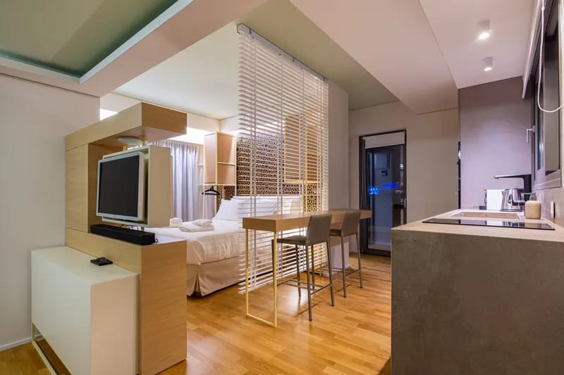 Sea View Suite with outdoor hot tub