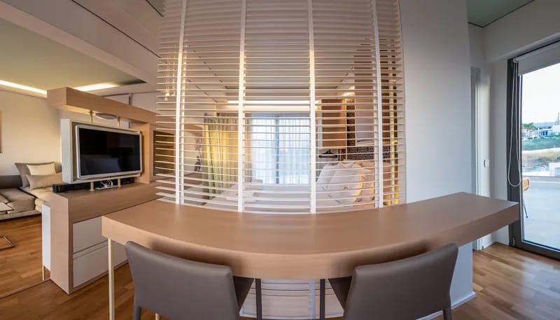 Sea View Suite with outdoor hot tub