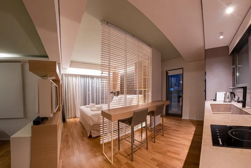 Sea View Suite with outdoor hot tub