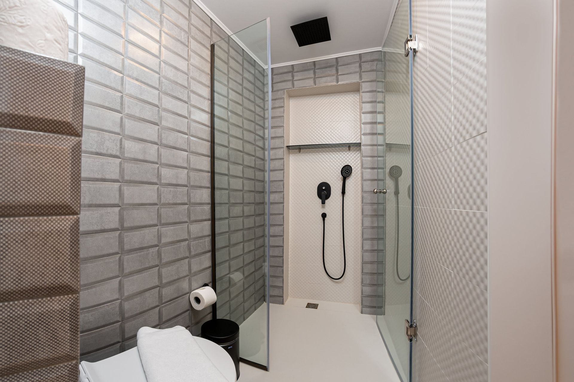 Two Bedroom Sea View Suite with outdoor hot tub