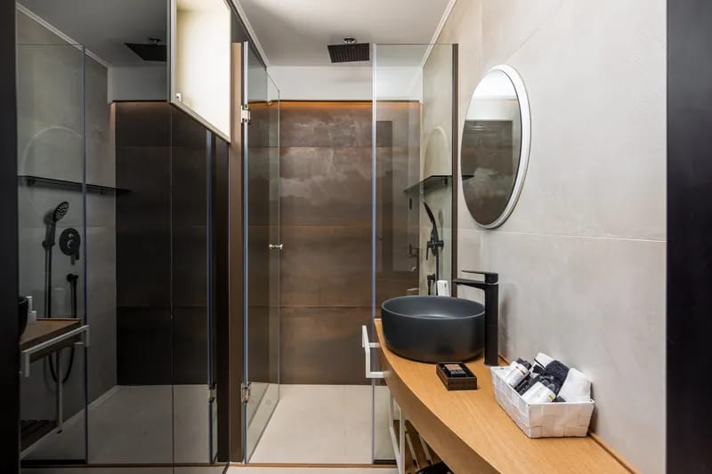 Two Bedroom Sea View Suite with outdoor hot tub