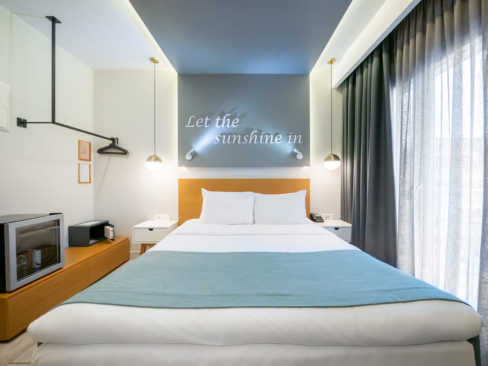 ALKYONE room COCO-MAT with back view