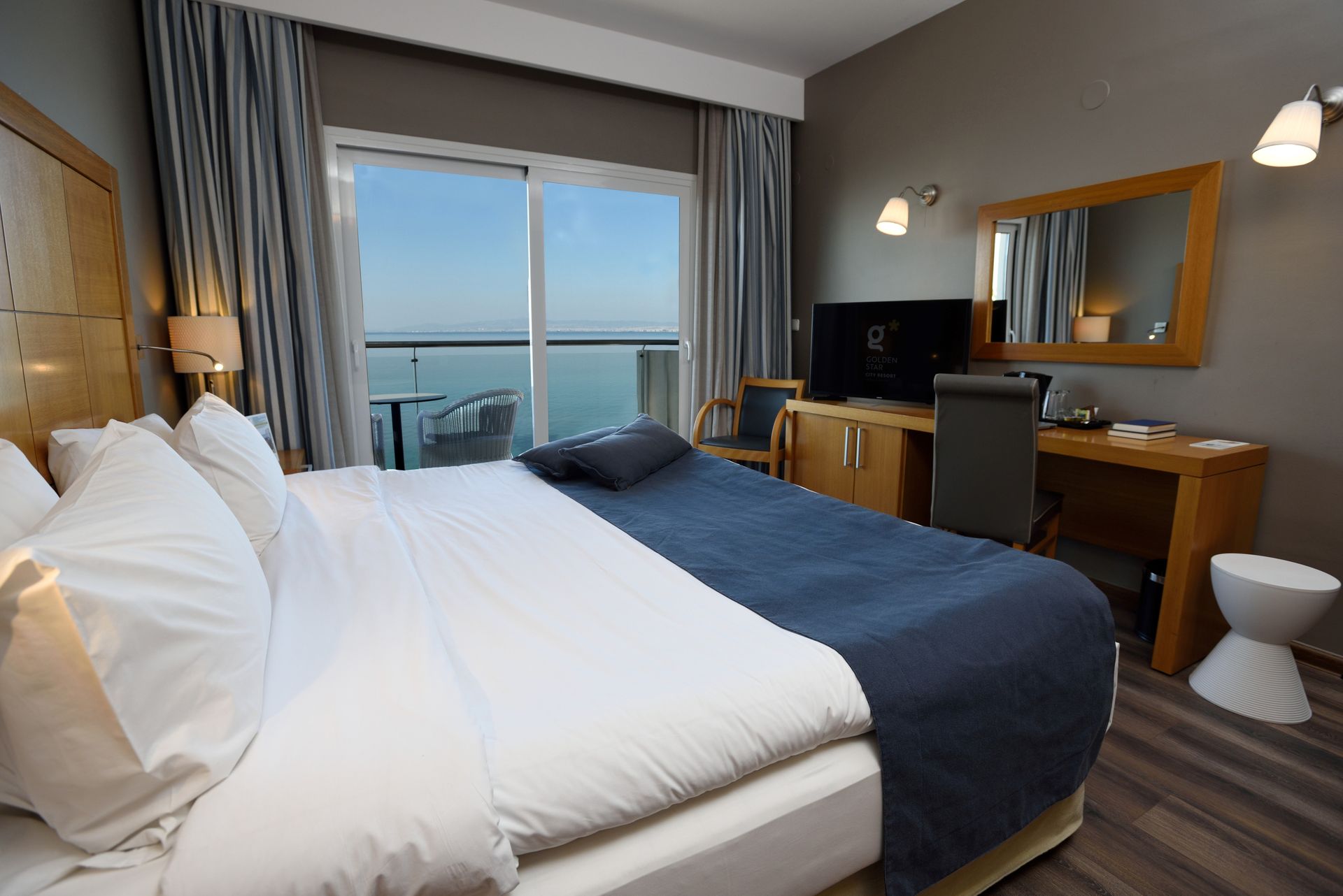 NEREID room COCO-MAT with front sea view