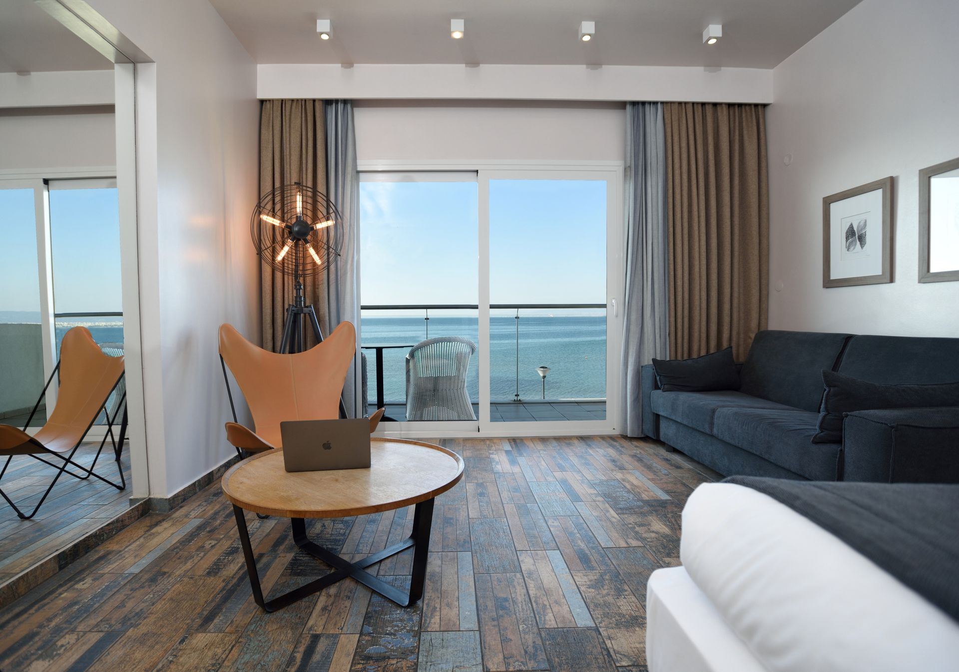 HEPHAESTUS suite COCO-MAT with front sea view