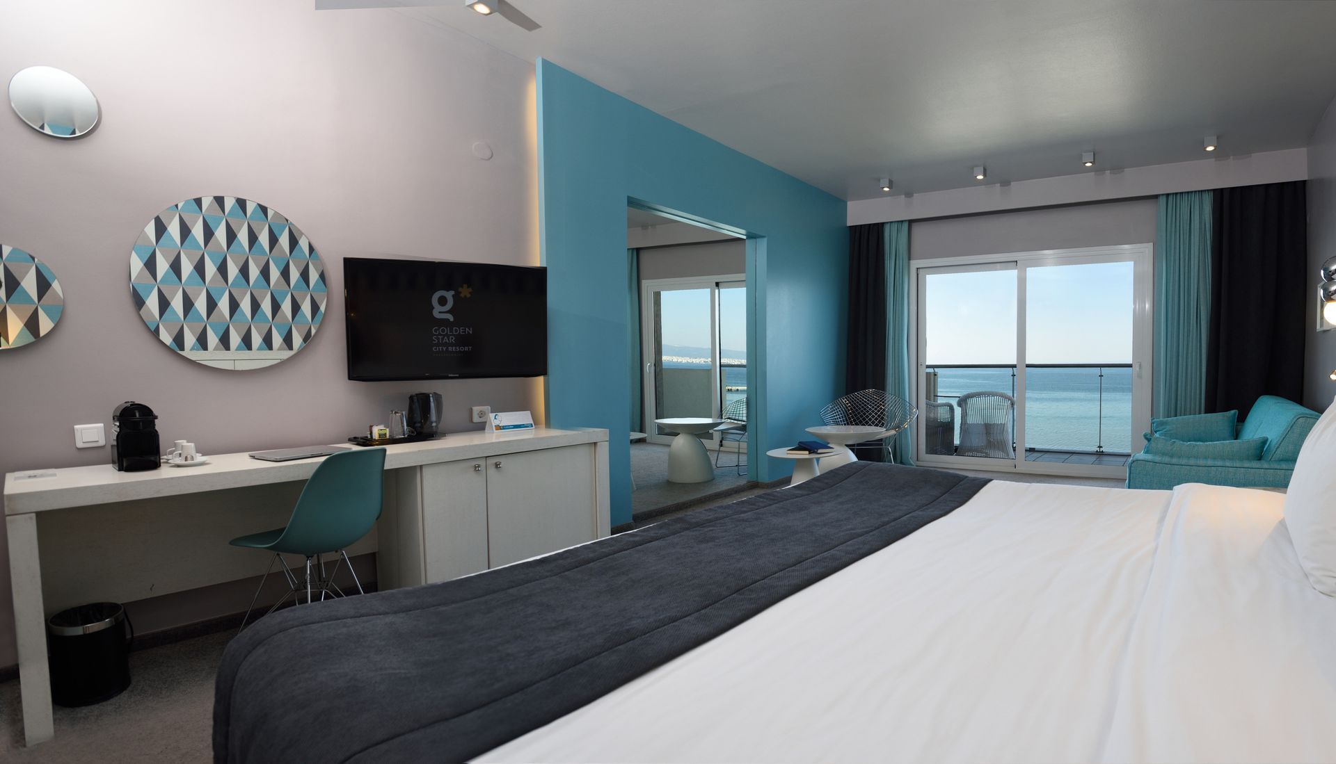 POSEIDON suite COCO-MAT with front sea view