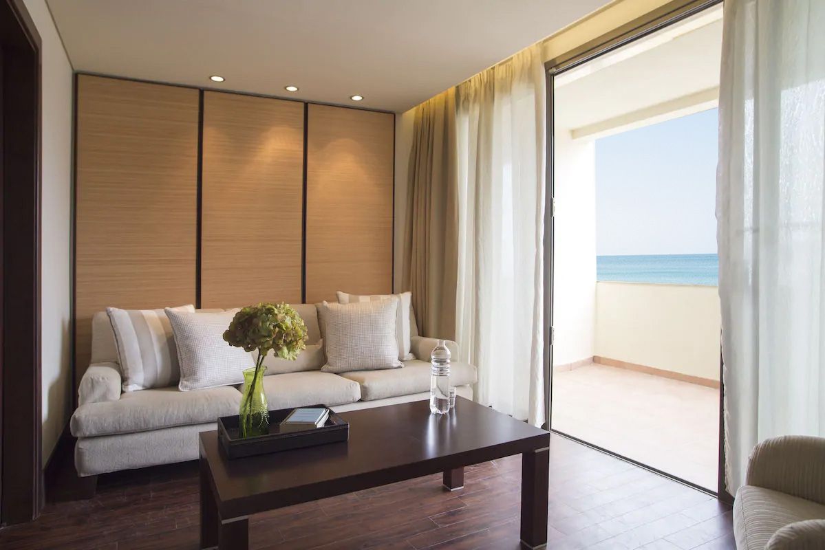 Superior One bedroom Suite Sea/Marina View