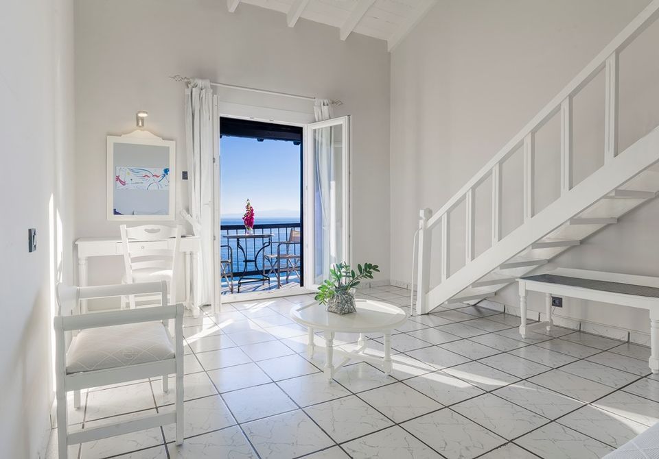 Sea View Maisonette  28m²