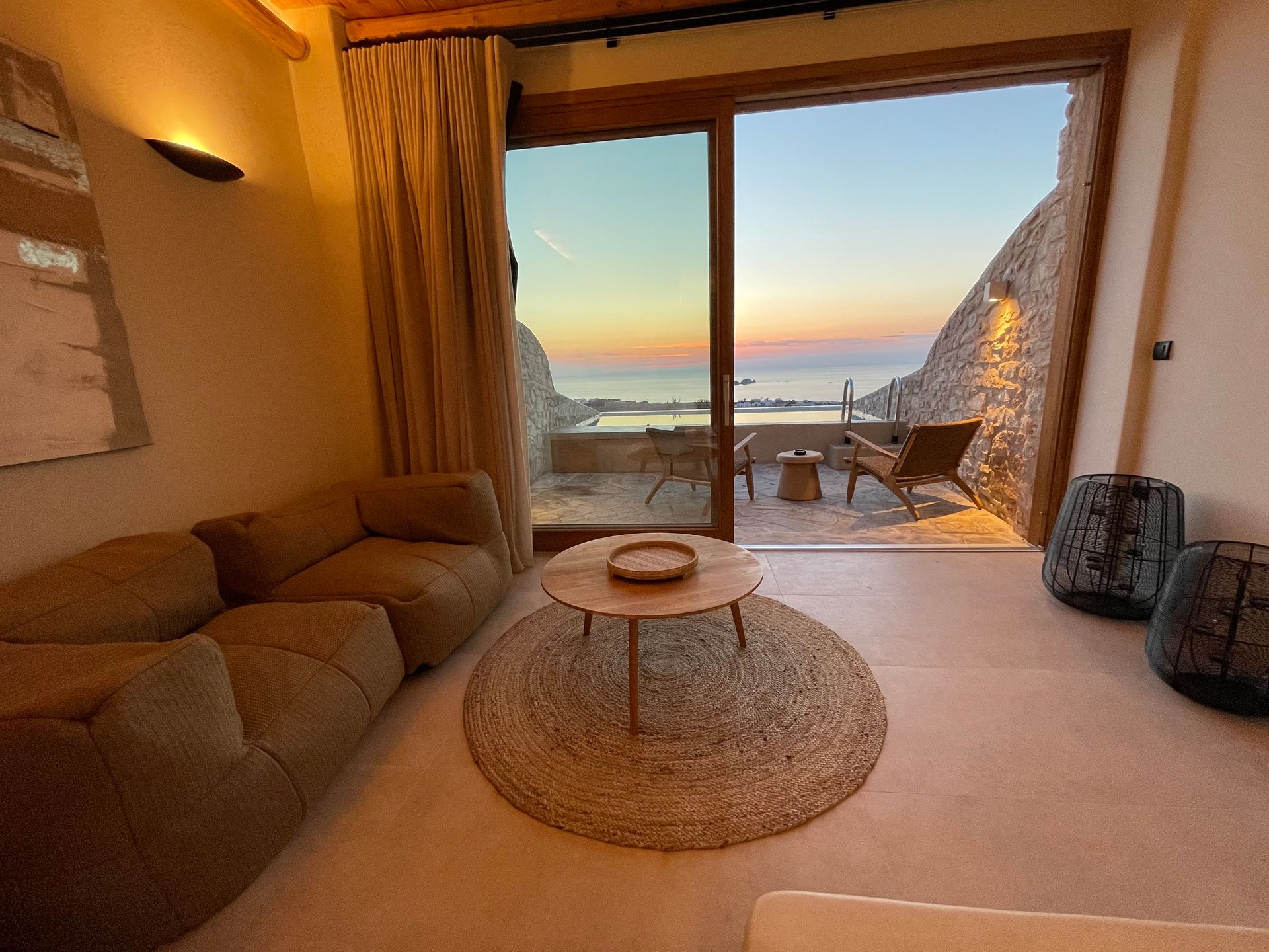 Cave Suite Private Pool