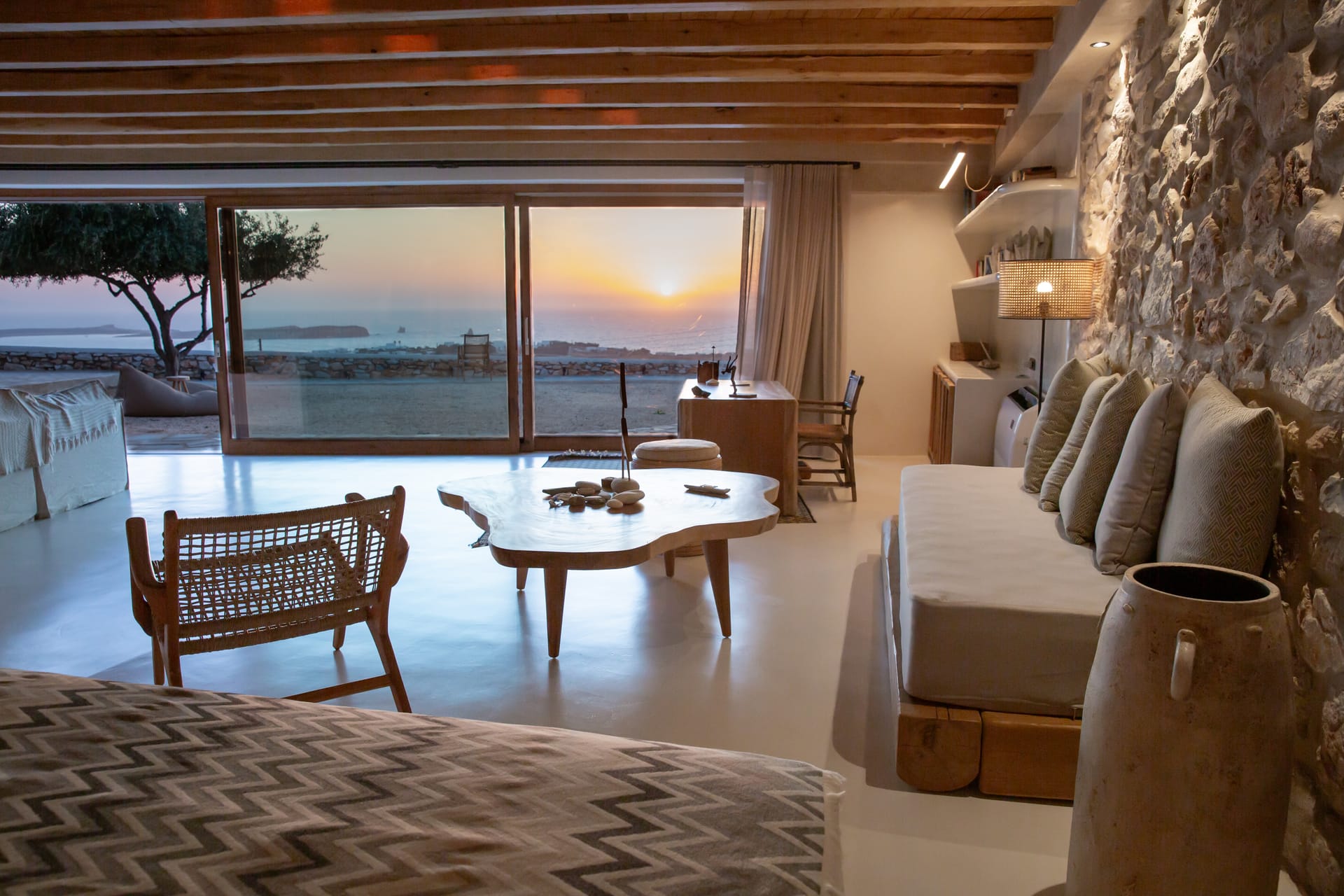 Majesty Suite with Outdoor Hot Tub