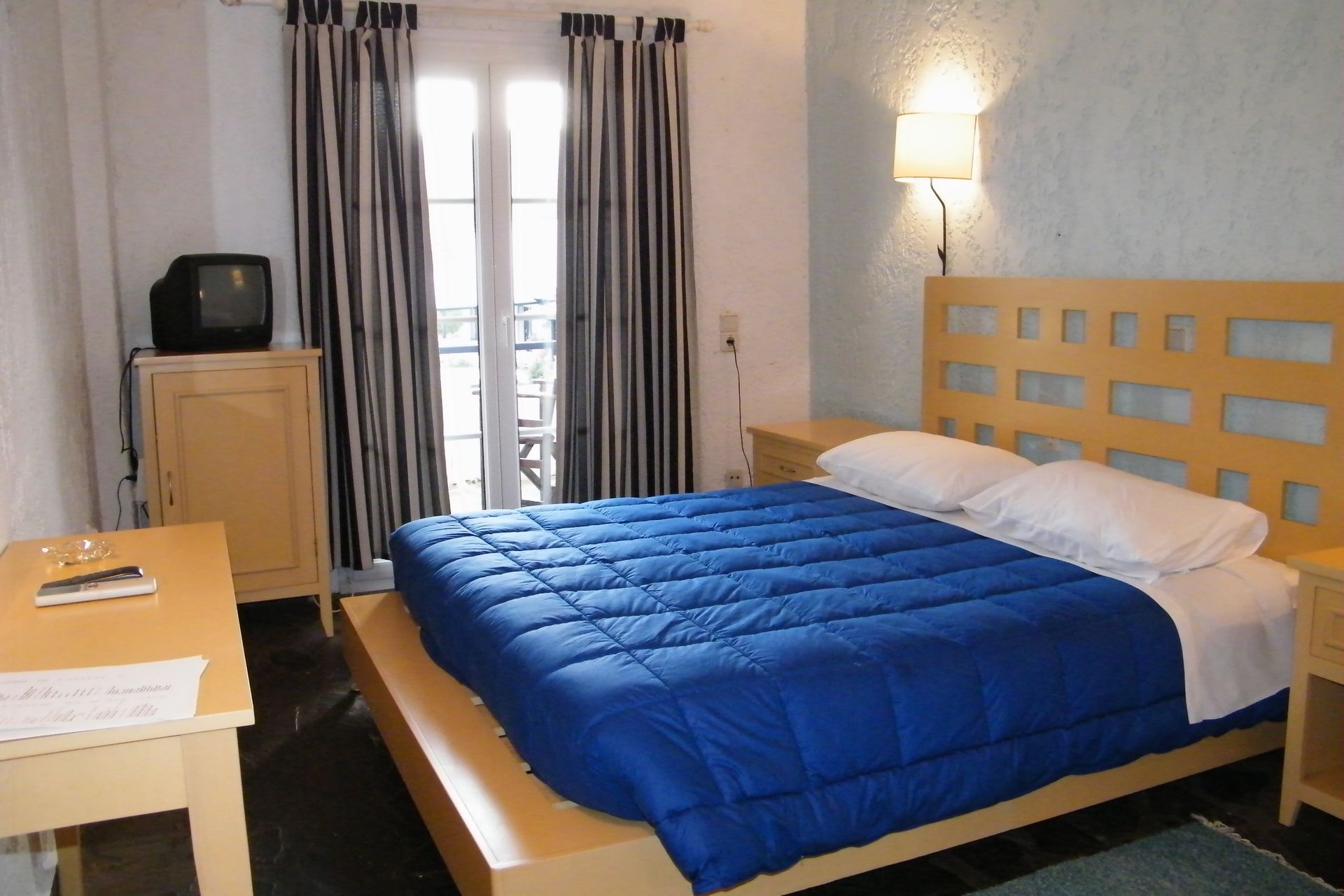 Double or Twin Room with Mountain View